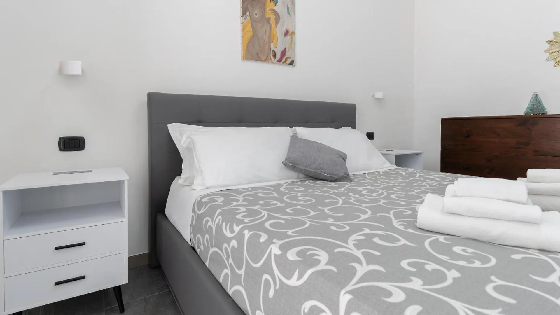 Apartment Lightstadium Taormina Italy